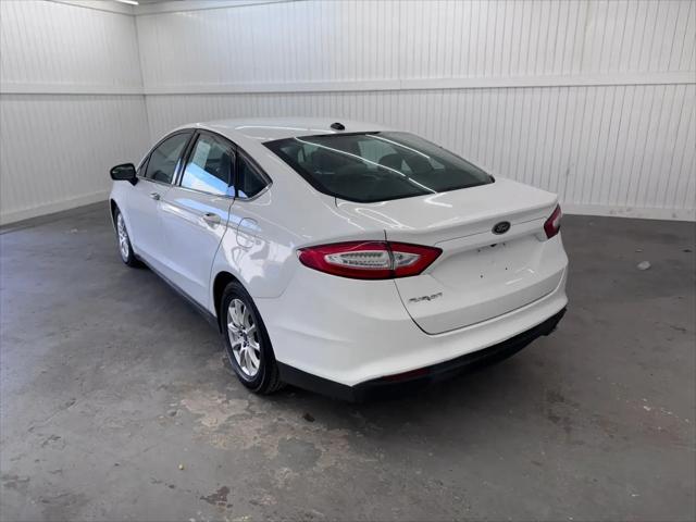 2016 Ford Fusion S