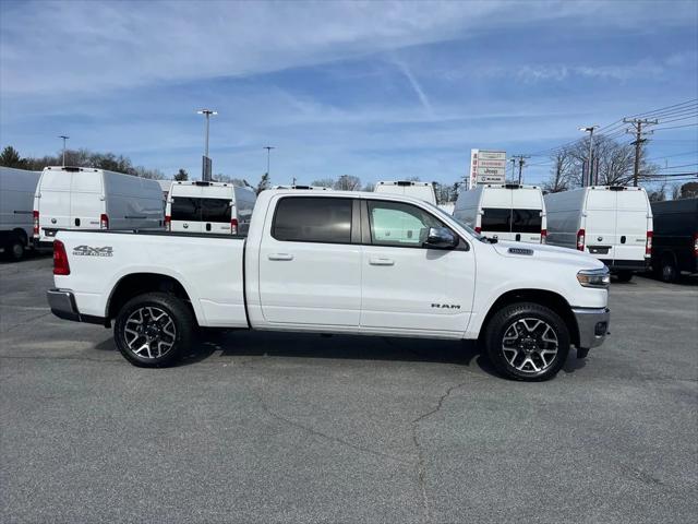 2025 RAM Ram 1500 RAM 1500 LARAMIE CREW CAB 4X4 64 BOX