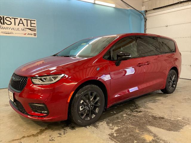 2024 Chrysler Pacifica Hybrid PACIFICA PLUG-IN HYBRID S APPEARANCE