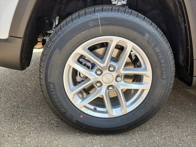 2025 Jeep Grand Cherokee GRAND CHEROKEE LAREDO X 4X2
