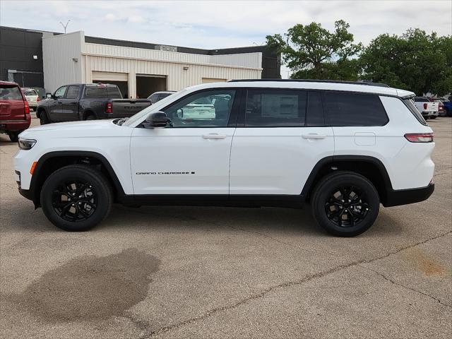 2025 Jeep Grand Cherokee GRAND CHEROKEE L ALTITUDE 4X4