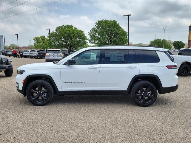 2025 Jeep Grand Cherokee GRAND CHEROKEE L ALTITUDE 4X4
