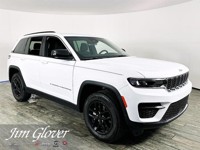 2025 Jeep Grand Cherokee GRAND CHEROKEE LAREDO X 4X2
