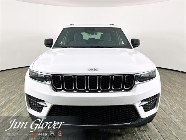 2025 Jeep Grand Cherokee GRAND CHEROKEE LAREDO X 4X2