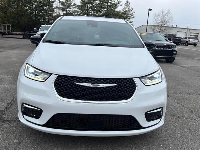 2025 Chrysler Pacifica PACIFICA SELECT