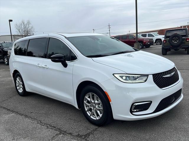 2025 Chrysler Pacifica PACIFICA SELECT