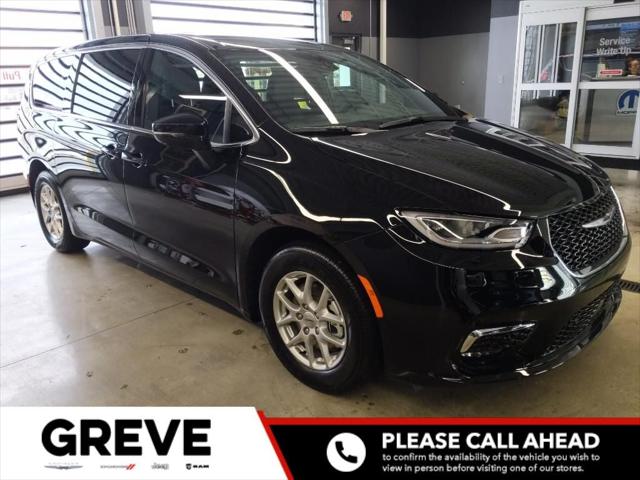 2025 Chrysler Pacifica PACIFICA SELECT