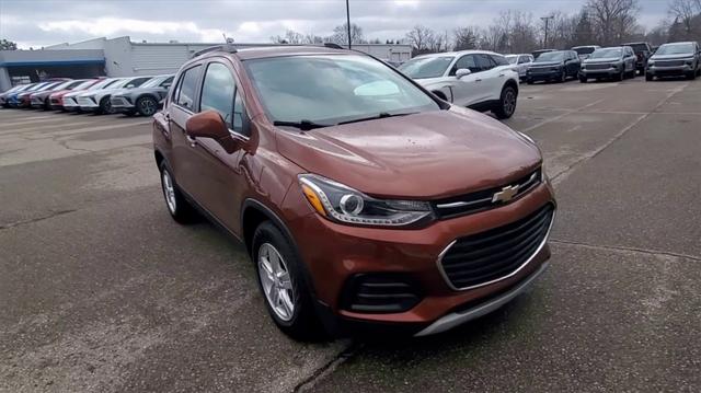 Used 2019 Chevrolet Trax LT with VIN 3GNCJLSB1KL288652 for sale in Waterford, MI