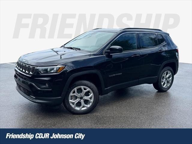 2025 Jeep Compass COMPASS LATITUDE 4X4