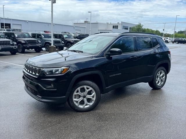 2025 Jeep Compass COMPASS LATITUDE 4X4