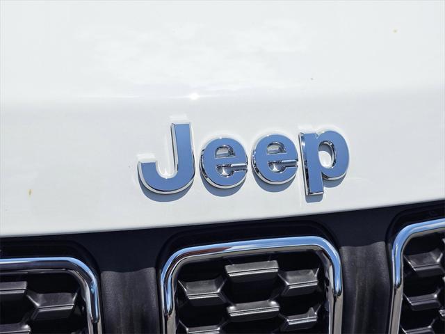 2025 Jeep Compass COMPASS LATITUDE 4X4