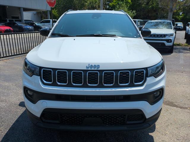2025 Jeep Compass COMPASS LATITUDE 4X4