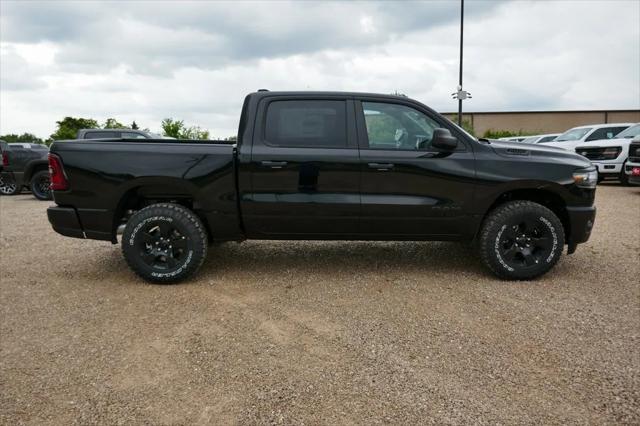 2025 RAM Ram 1500 RAM 1500 WARLOCK CREW CAB 4X4 57 BOX