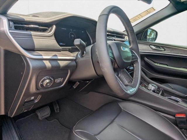 2025 Jeep Grand Cherokee Limited 4x2