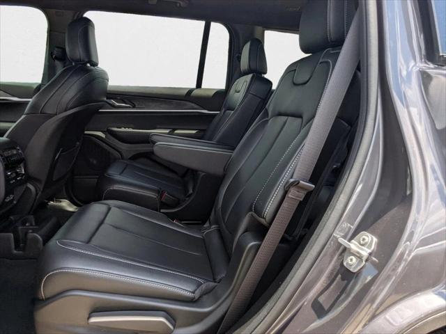 2025 Jeep Grand Cherokee Limited 4x2