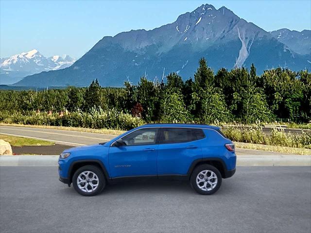 2025 Jeep Compass COMPASS LATITUDE 4X4