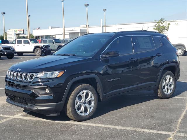 2025 Jeep Compass COMPASS LATITUDE 4X4