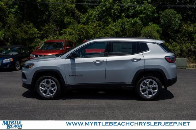 2025 Jeep Compass COMPASS LATITUDE 4X4