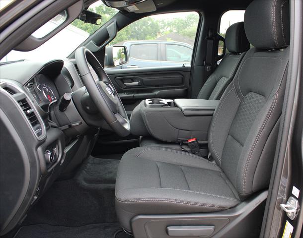 2025 RAM Ram 1500 RAM 1500 TRADESMAN CREW CAB 4X2 57 BOX