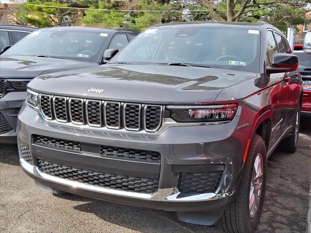 2025 Jeep Grand Cherokee GRAND CHEROKEE L LAREDO 4X4