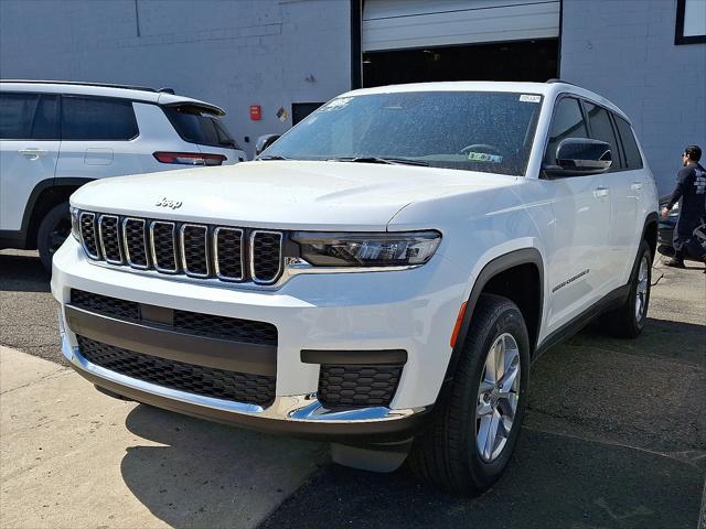 2025 Jeep Grand Cherokee GRAND CHEROKEE L LAREDO X 4X4