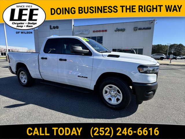 2025 RAM Ram 1500 RAM 1500 TRADESMAN QUAD CAB 4X2 64 BOX