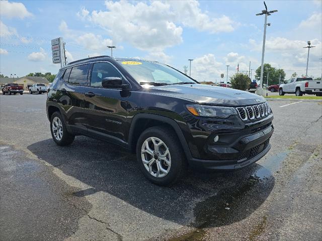 2025 Jeep Compass COMPASS LATITUDE 4X4