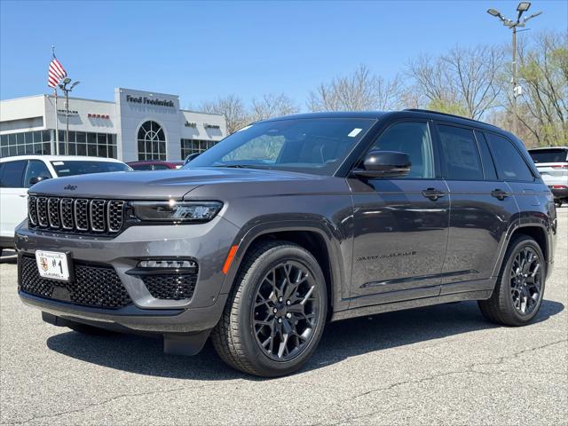2025 Jeep Grand Cherokee GRAND CHEROKEE SUMMIT RESERVE 4X4