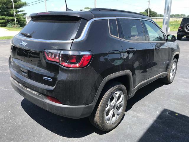 2025 Jeep Compass COMPASS LATITUDE 4X4
