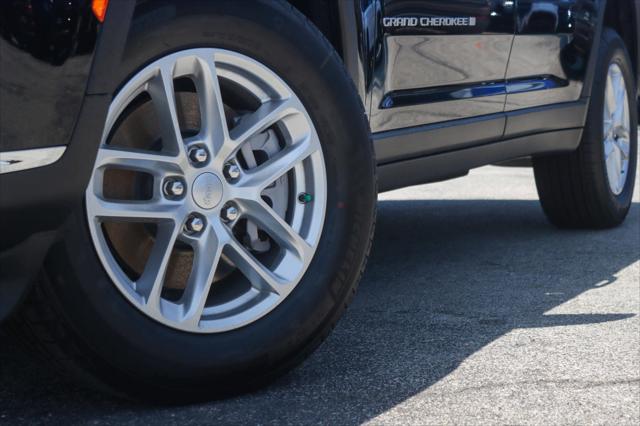 2025 Jeep Grand Cherokee GRAND CHEROKEE L LAREDO X 4X2
