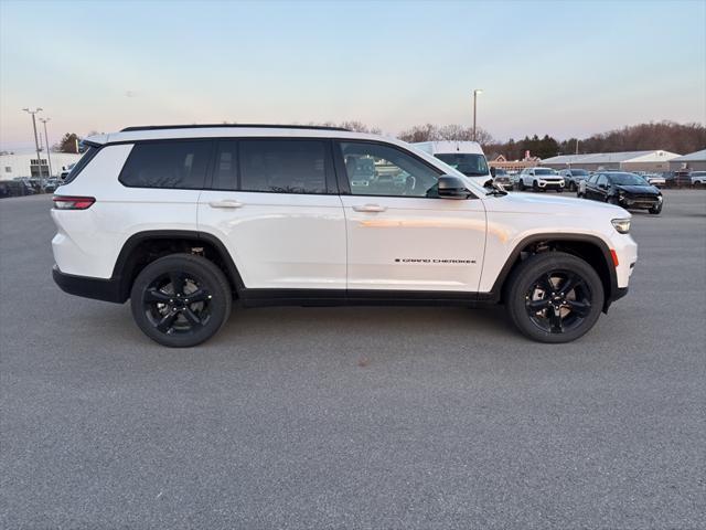 2025 Jeep Grand Cherokee GRAND CHEROKEE L ALTITUDE X 4X4