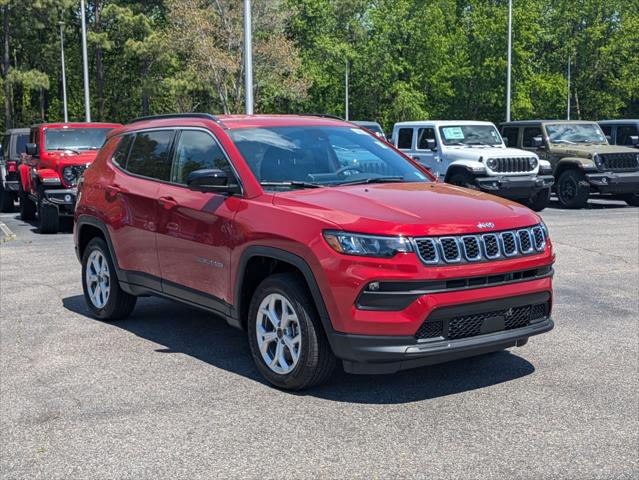 2025 Jeep Compass COMPASS LATITUDE 4X4