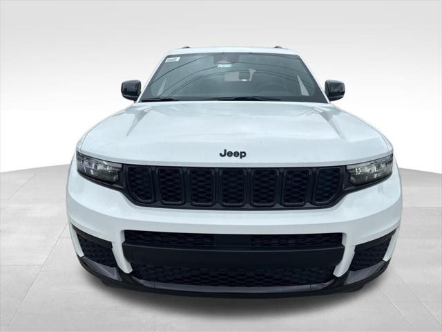 2025 Jeep Grand Cherokee GRAND CHEROKEE L ALTITUDE 4X2