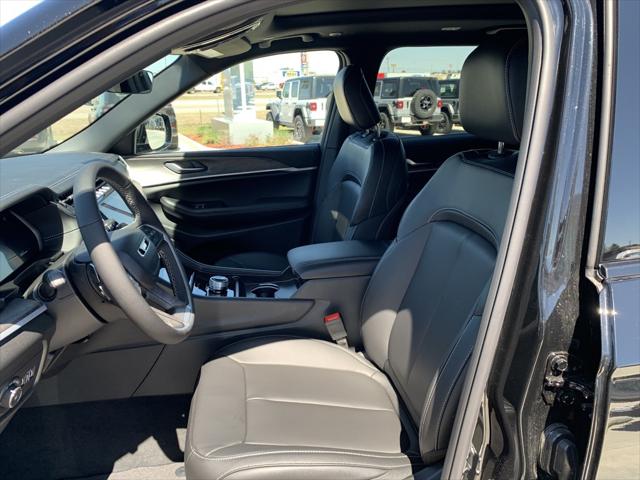 2025 Jeep Grand Cherokee GRAND CHEROKEE L LIMITED 4X2