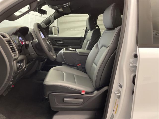 2025 RAM Ram 1500 RAM 1500 TRADESMAN CREW CAB 4X2 64 BOX