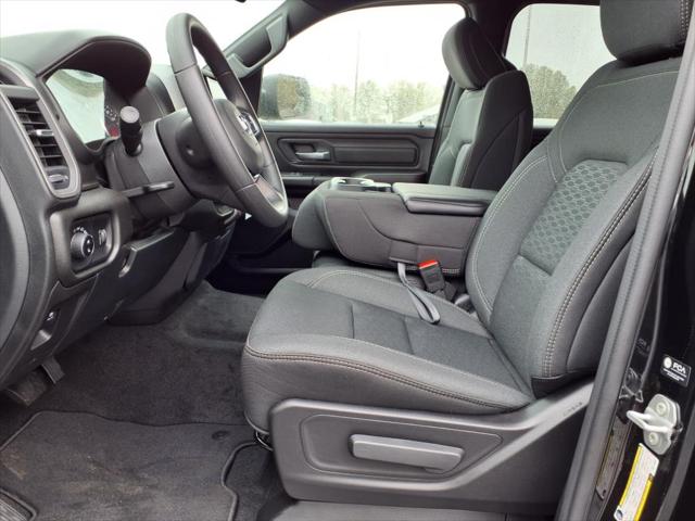 2025 RAM Ram 1500 RAM 1500 TRADESMAN QUAD CAB 4X2 64 BOX