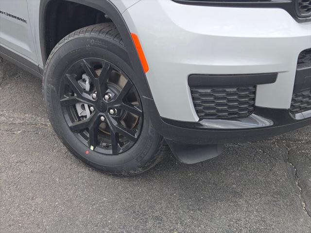 2025 Jeep Grand Cherokee GRAND CHEROKEE L ALTITUDE 4X4