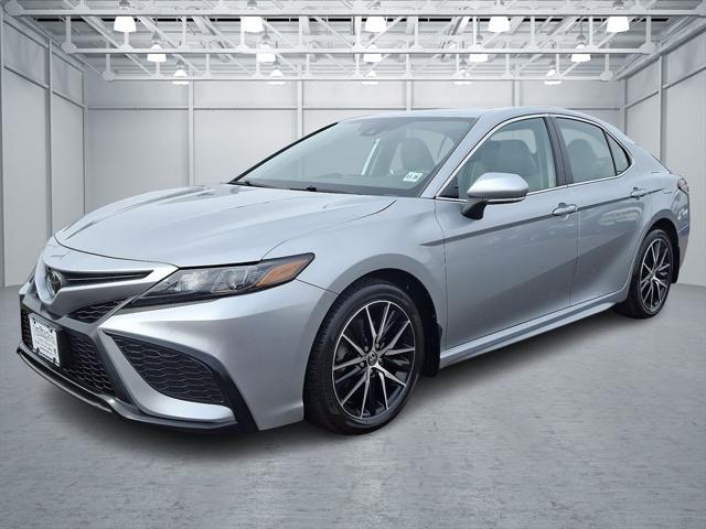 2022 Toyota Camry SE AWD
