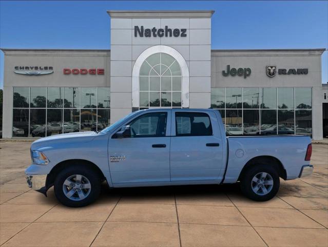2022 RAM 1500 Classic SLT Crew Cab 4x2 57 Box