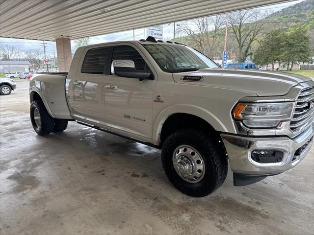 2022 RAM 3500 Limited Longhorn Mega Cab 4x4 64 Box