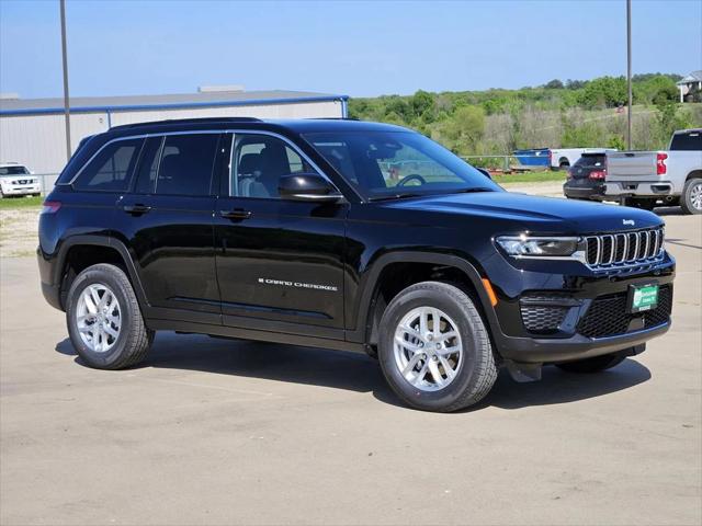 2025 Jeep Grand Cherokee GRAND CHEROKEE LAREDO X 4X4