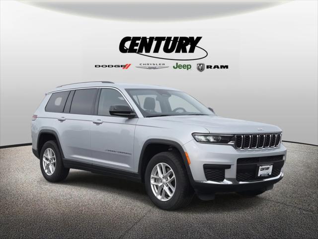 2023 Jeep Grand Cherokee L Laredo 4x4