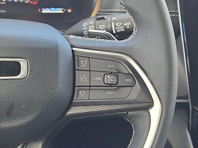 2024 Jeep Grand Cherokee L Laredo 4x4