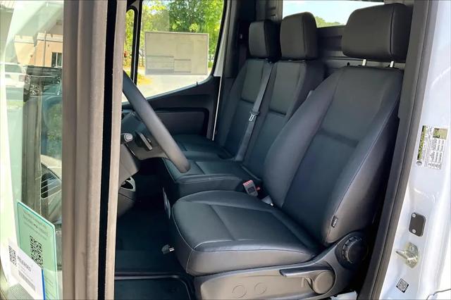2024 Mercedes-Benz Sprinter 2500 High Roof 4-Cyl Diesel HO
