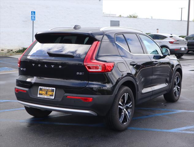 2025 Volvo XC40 B5 Core Bright Theme