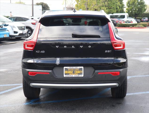 2025 Volvo XC40 B5 Core Bright Theme