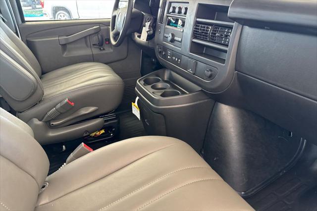 2025 GMC Savana Cargo RWD 2500 Extended Wheelbase Work Van