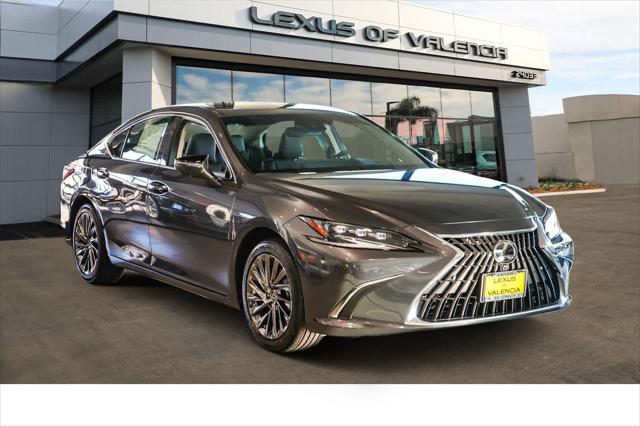 2025 Lexus ES 300h Luxury