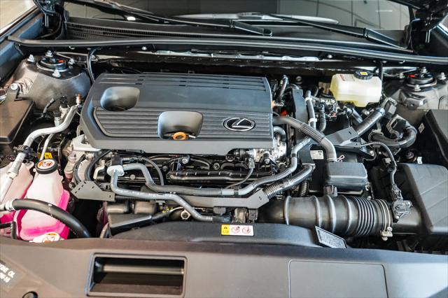 2025 Lexus ES 300h Luxury
