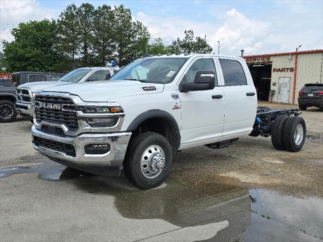 2025 RAM Ram 3500 Chassis Cab RAM 3500 TRADESMAN CREW CAB CHASSIS 4X4 60 CA